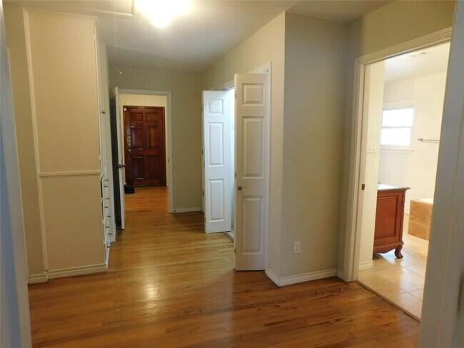 Building Photo - 2317 Dorrington St