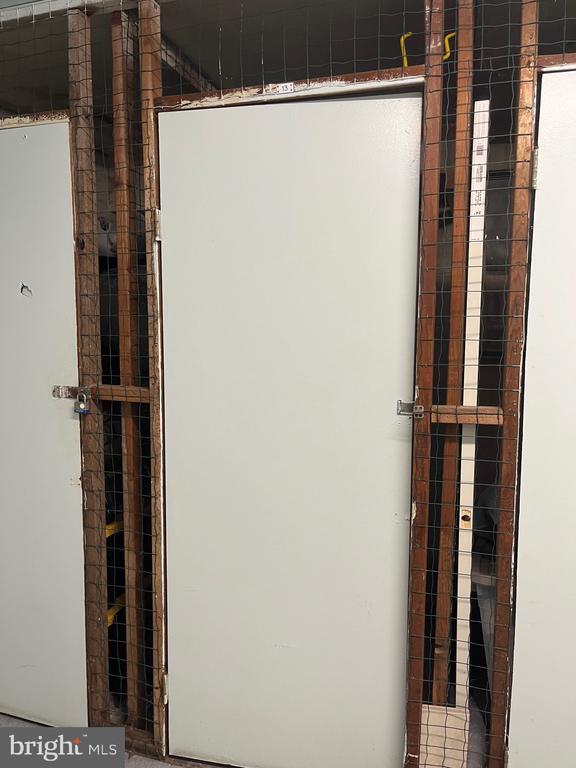 Building Photo - 1508 S George Mason Dr
