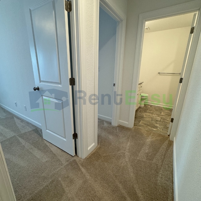 Building Photo - 2414 Trafton Pl