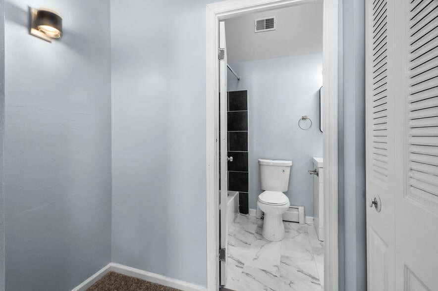 Building Photo - 3303 Walnut Ridge Est