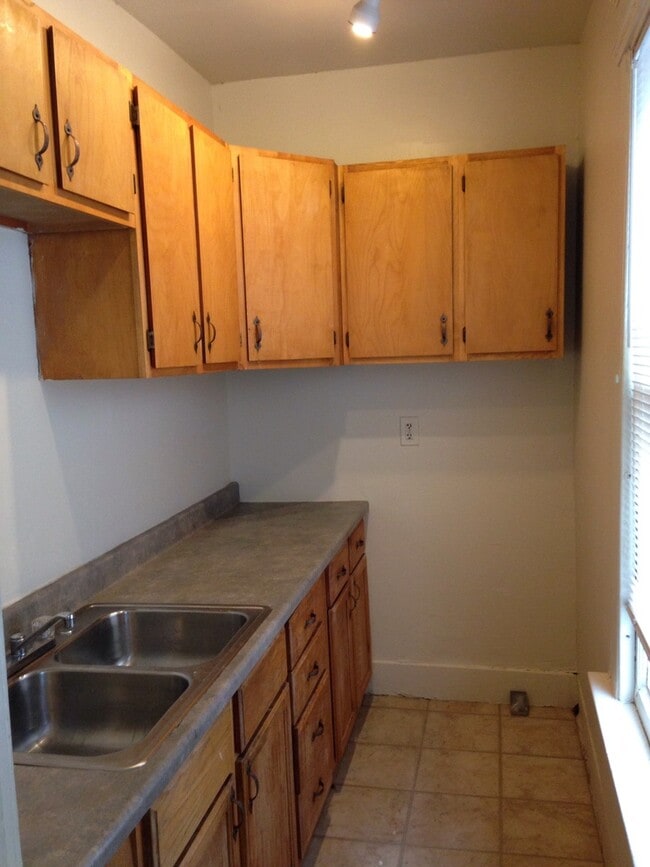 Building Photo - DICKERMAN