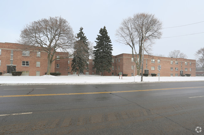 Primary Photo - Continental Apartments