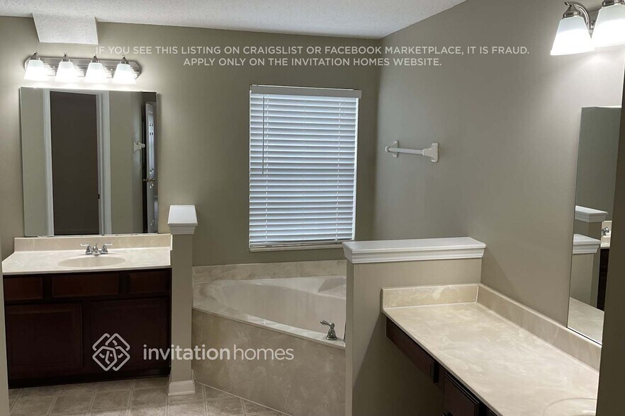 Building Photo - 2427 Woodstork Ct