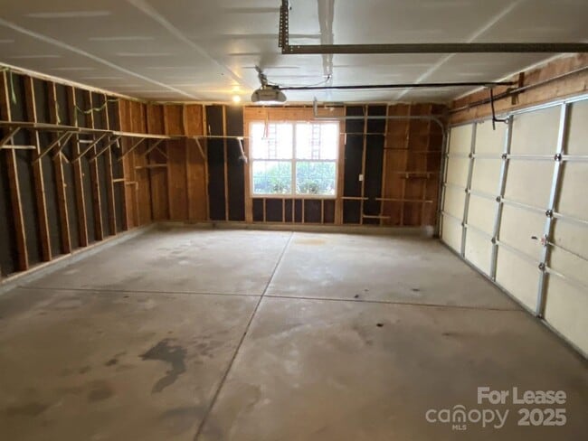 Building Photo - 9617 Rau Ct