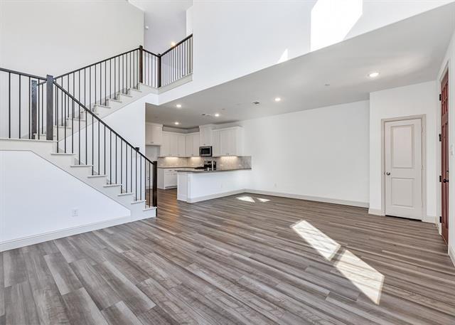 Building Photo - 8804 Samara St