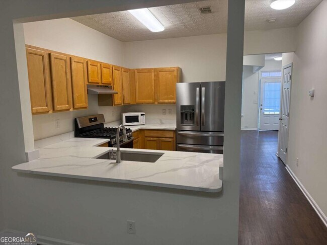 Building Photo - 2729 Heathrow Dr