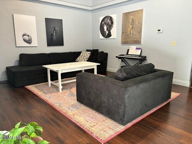 Building Photo - 609 Via Novella