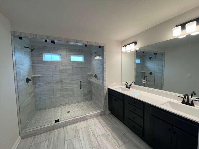 Building Photo - 4623 Cypress Landing Way