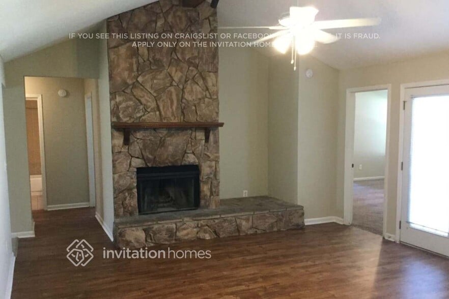 Building Photo - 10853 Crosstie Rd W