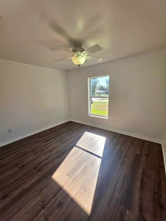 Building Photo - 16 Oak Cir