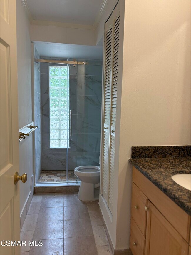 Building Photo - 28649 Acacia Glen St