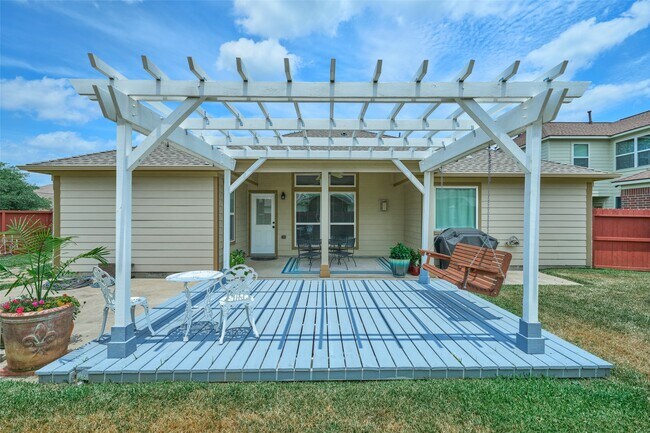 Building Photo - 9940 Yearling Pl