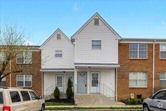 Building Photo - 909 Woodchip Rd