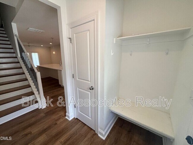 Building Photo - 5710 Parker Pnes Ct