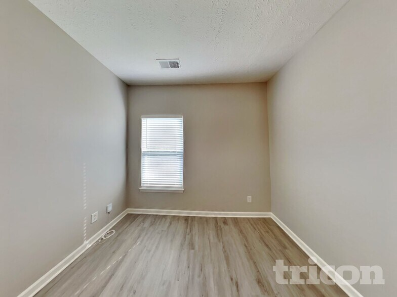 Building Photo - 1030 Ryan Ct