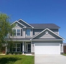 Building Photo - 210 Red Oak Dr