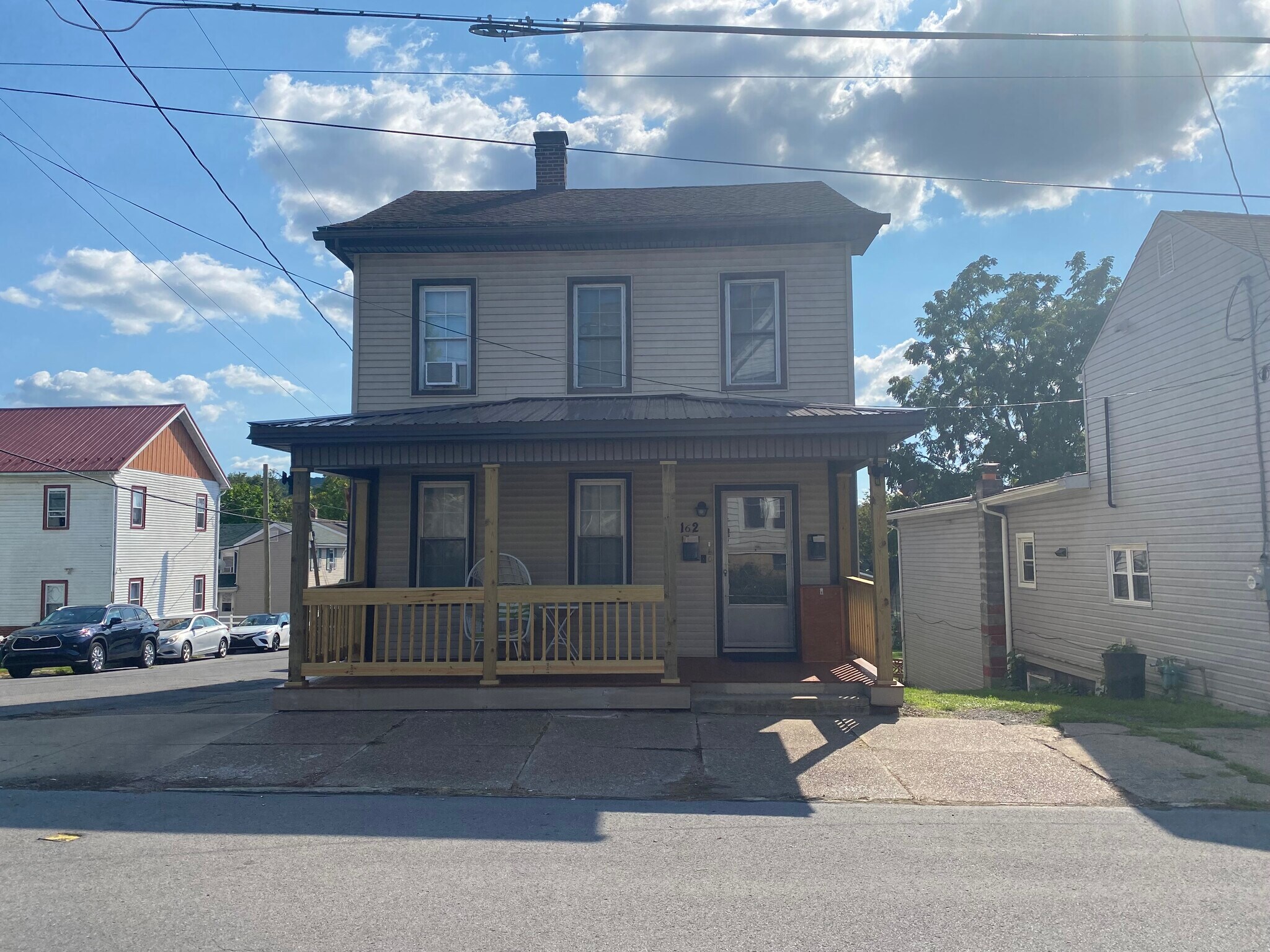 Building Photo - 162-201 E Front St