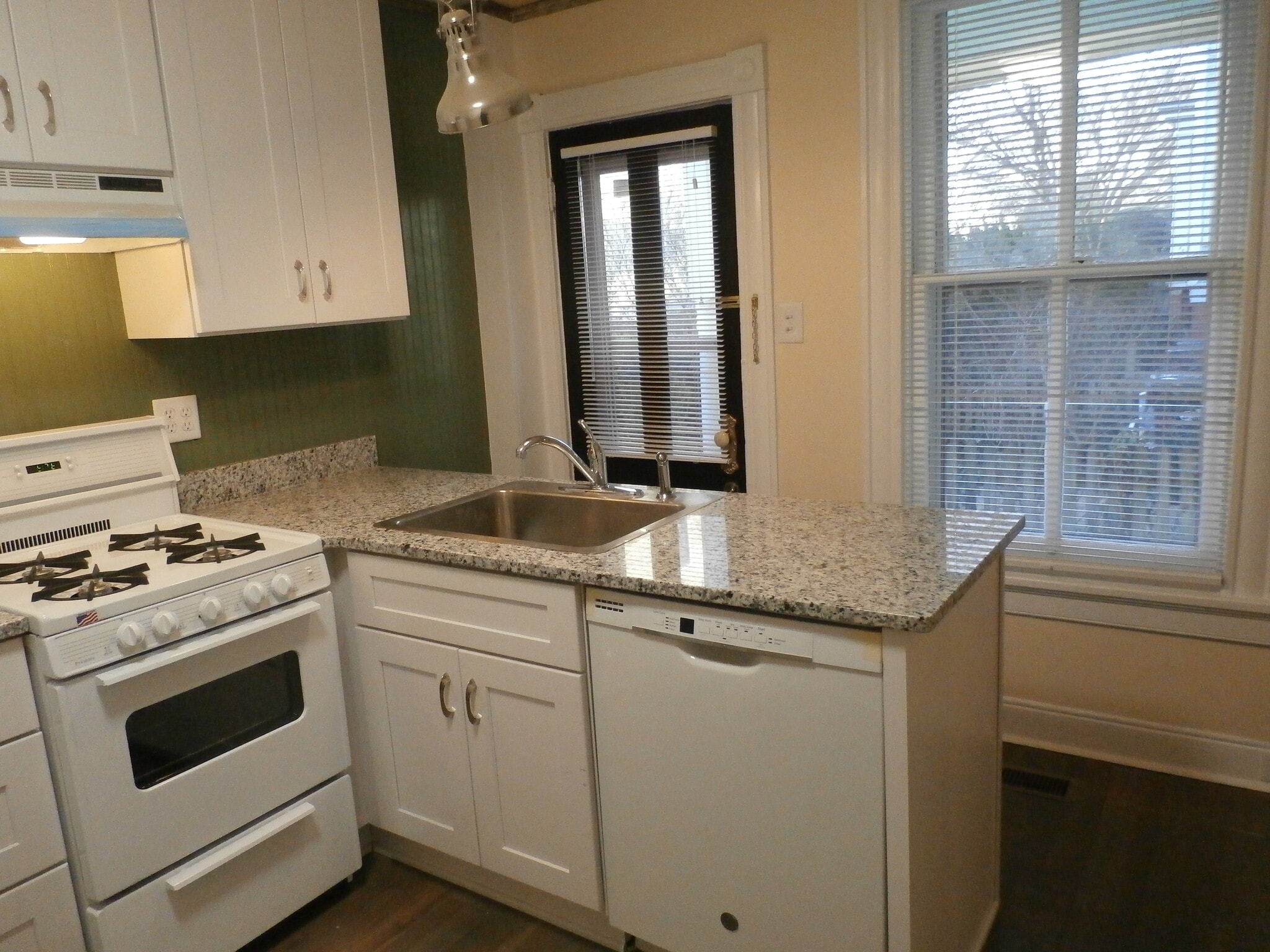 Building Photo - 301 Chimborazo Blvd