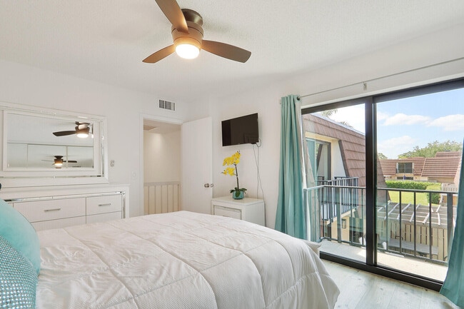 Building Photo - 1614 16th Ln