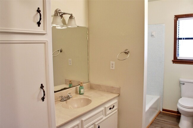 Building Photo - 1126 Jackson St