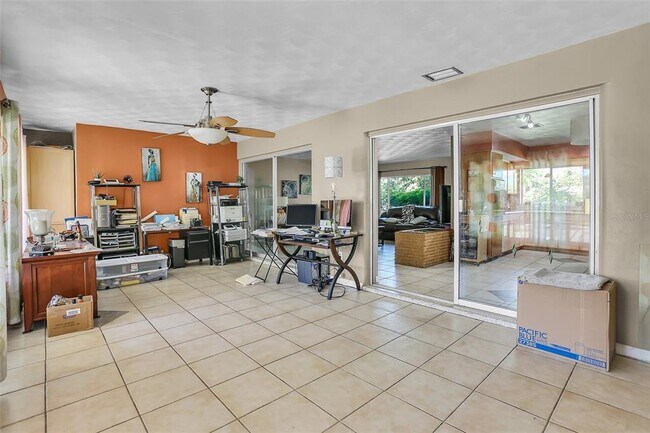 Building Photo - 525 Skylark Ln NW