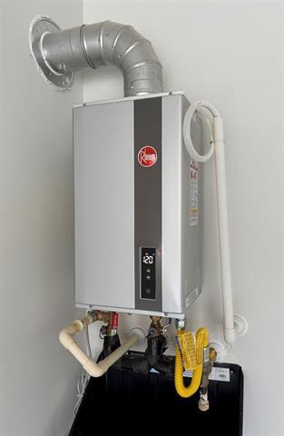 Building Photo - 2732 Acadia Mews