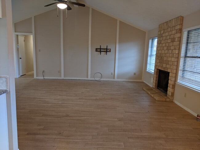 Building Photo - 2519 Buffalo Trail