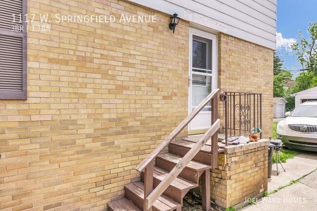 Building Photo - 1117 W Springfield Ave