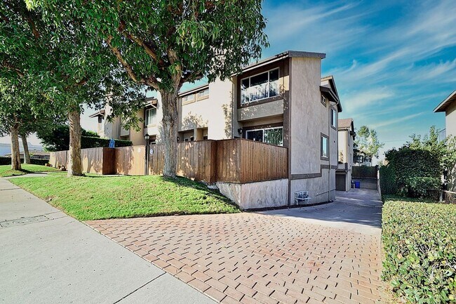 Primary Photo - Private Rear Corner Townhome with Patio an...