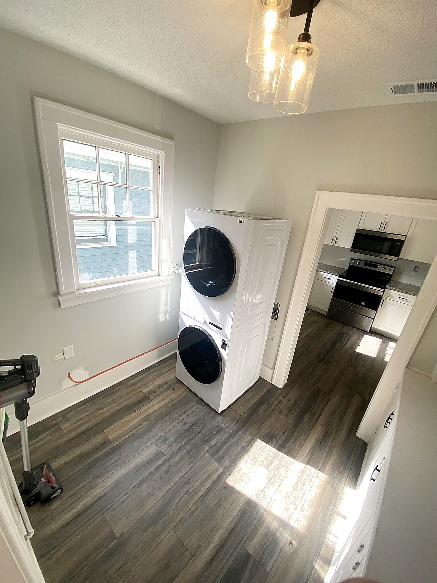 Laundry Room - 412 E 40th St