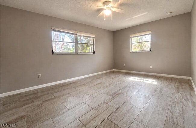 Building Photo - 424 Cactus Cir