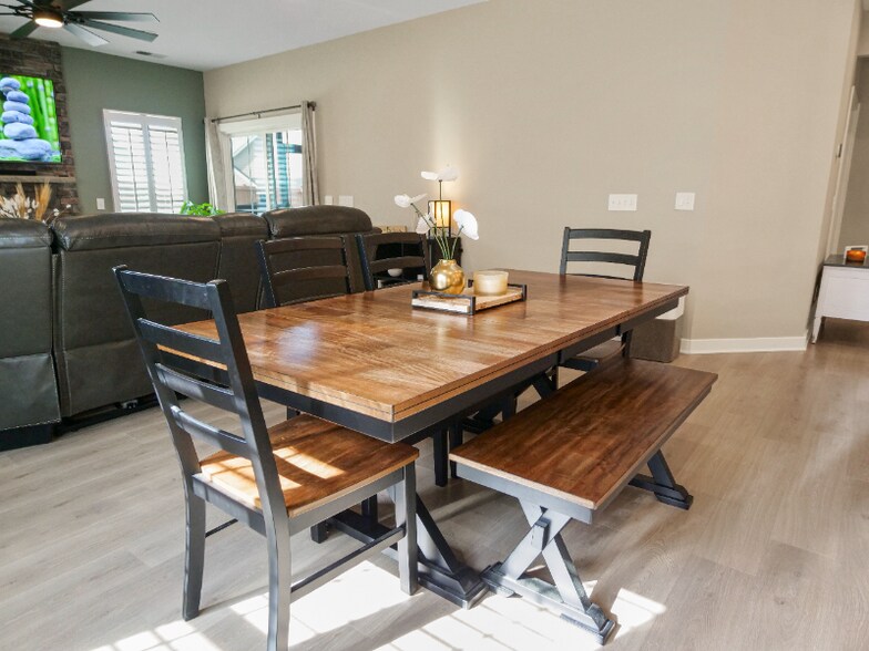 Building Photo - 1663 Jessamine Dr