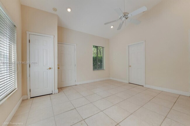 Building Photo - 6875 SW 96th St