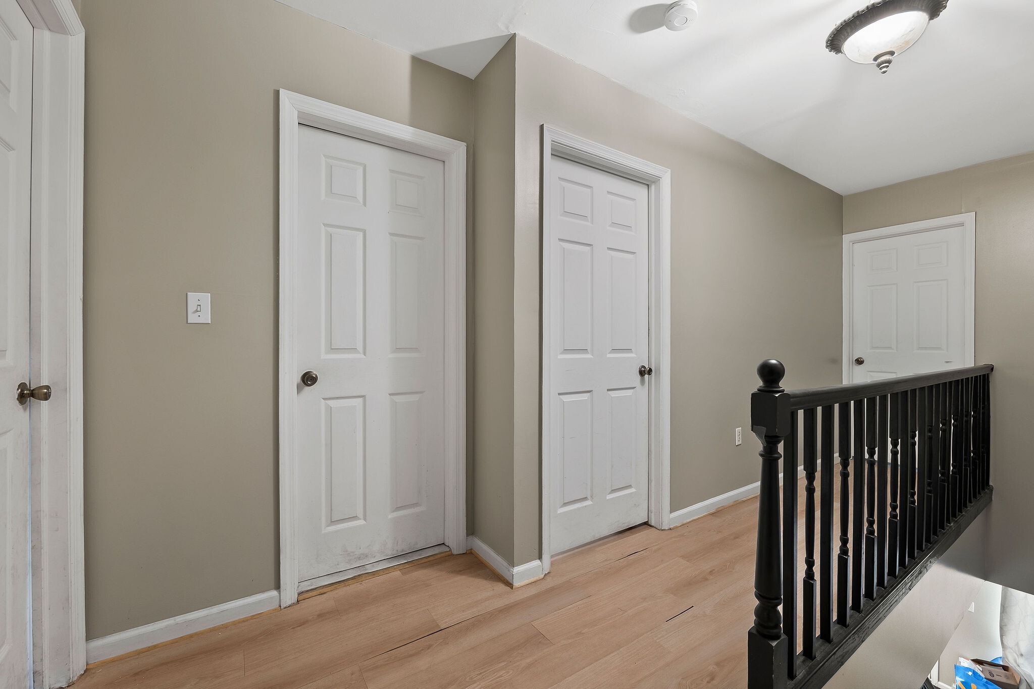 Building Photo - 15 Wales Ave