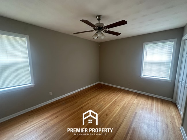 Building Photo - 5114 Patrick Henry Dr