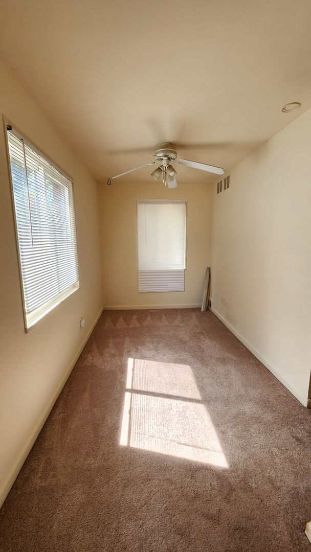 Building Photo - Great Alexandria Location