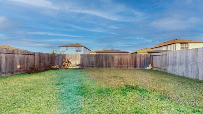 Building Photo - 14526 Chasing Bend Dr