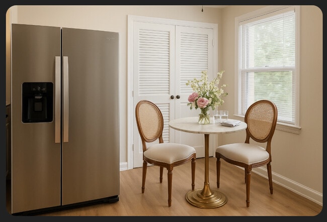 Building Photo - 940 East Lake Dr