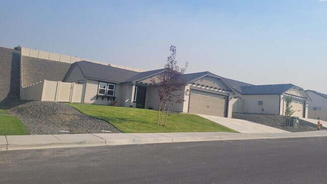 Primary Photo - 7260 W 25th Ave