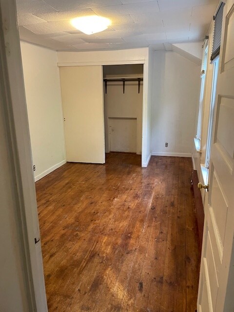 Building Photo - 1069 Ellis Hollow Rd