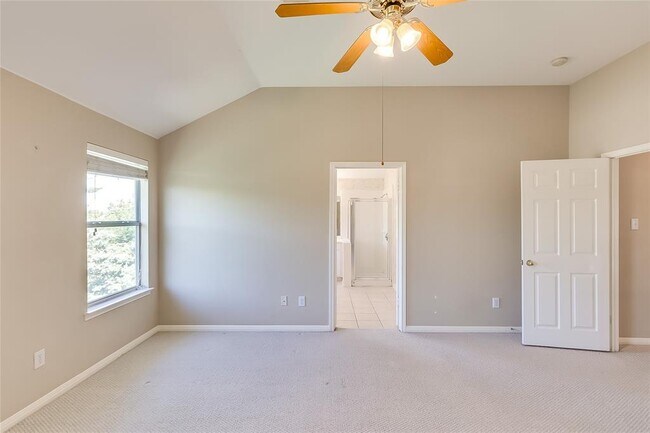 Building Photo - 13516 Utah Flats Dr