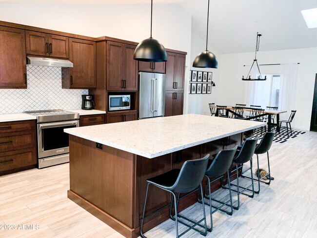 Building Photo - 9067 E Larkspur Dr