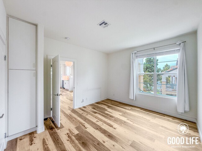 Building Photo - SD: Bright 1BD/1BA Condo in Carmel Valley with Pool, Private Balcony & In-Unit Laundry