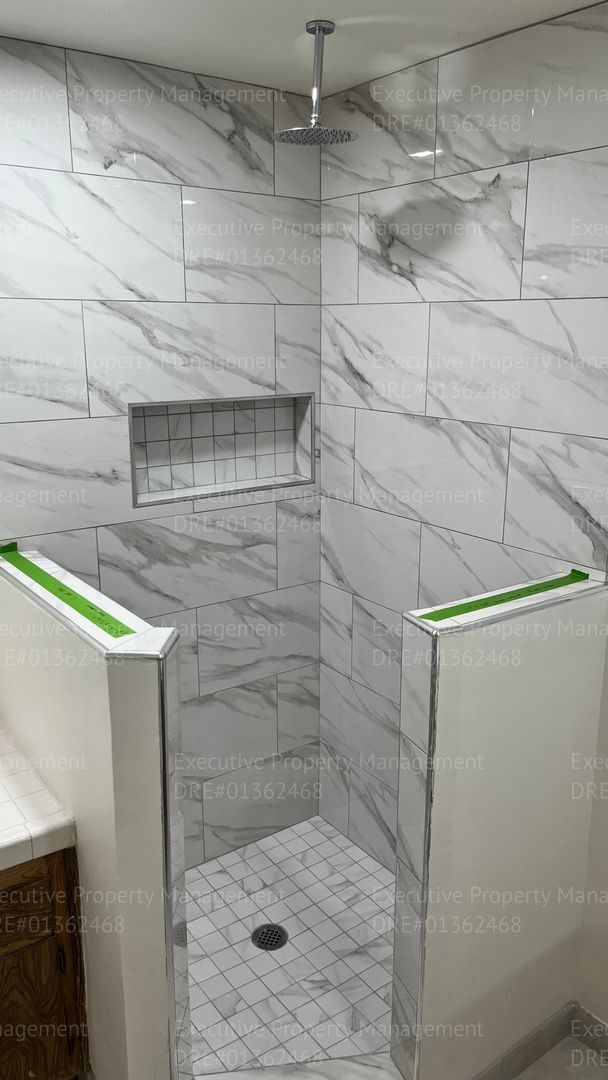 Building Photo - Remodeled 3 bedroom/ 2 bathroom home