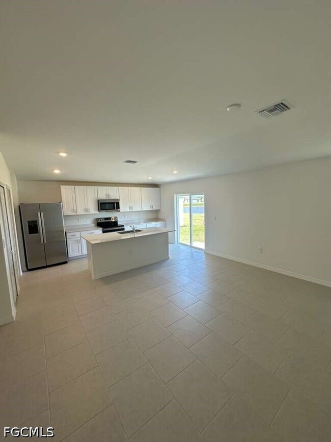 Building Photo - 11918 Savanna Lks Blvd