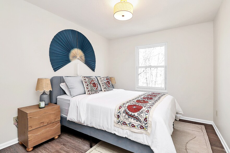 Building Photo - 7737 Batavia Ln