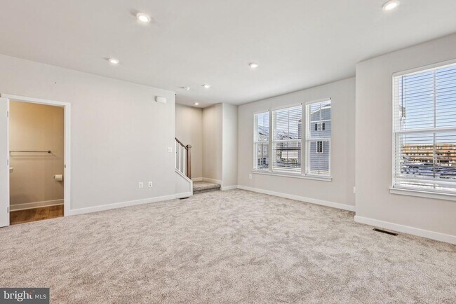 Building Photo - 9389 Edenderry Dr