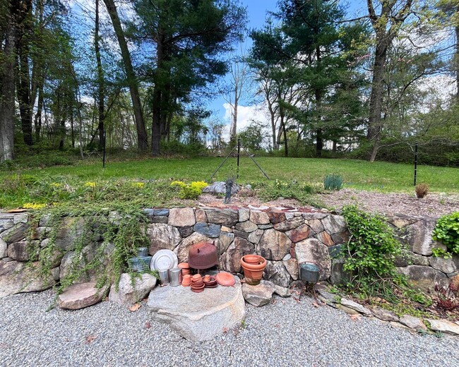 Building Photo - 64 Belden Rd
