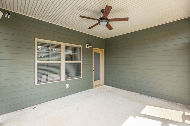 Building Photo - 5038 Shelterwood Dr NE