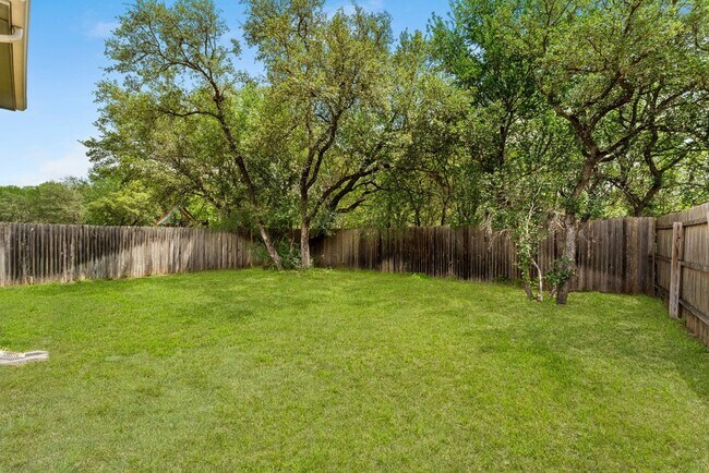 Building Photo - 1854 Gray Fox Creek